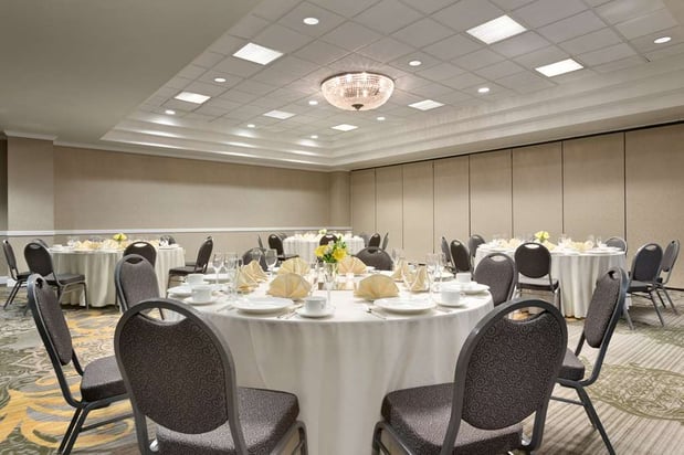 Images Embassy Suites by Hilton Newark Wilmington South