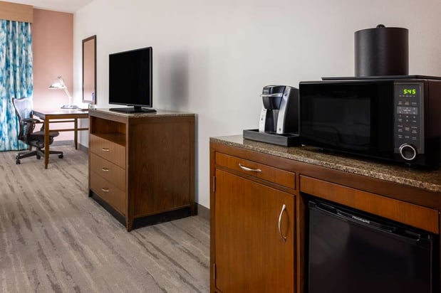 Images Hilton Garden Inn Roanoke