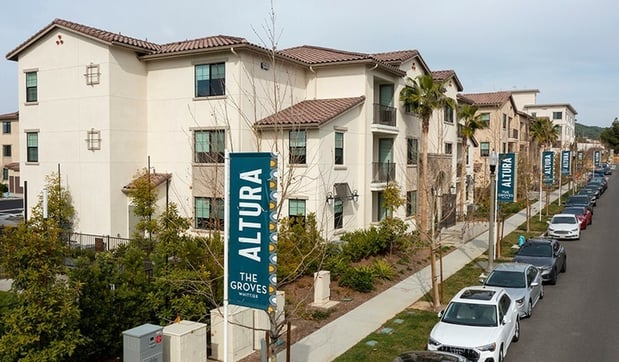 Images Altura at the Groves