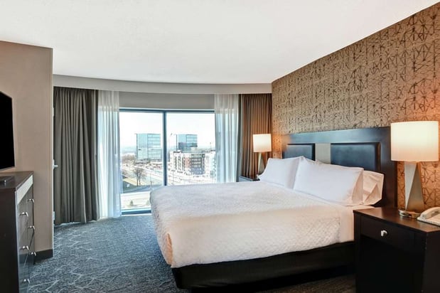 Images Embassy Suites by Hilton Minneapolis Airport