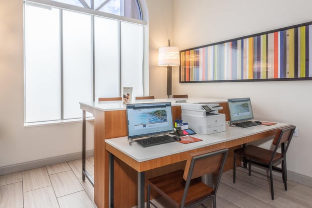 Images Holiday Inn Express & Suites Bradenton West by IHG