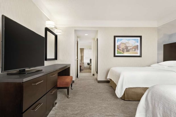 Images Embassy Suites by Hilton Chicago North Shore Deerfield