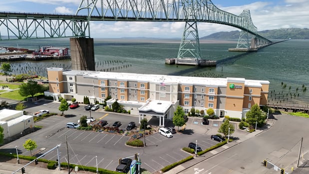 Images Holiday Inn Express & Suites Astoria by IHG