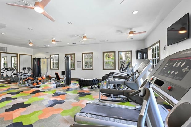 Images Halston Park Central