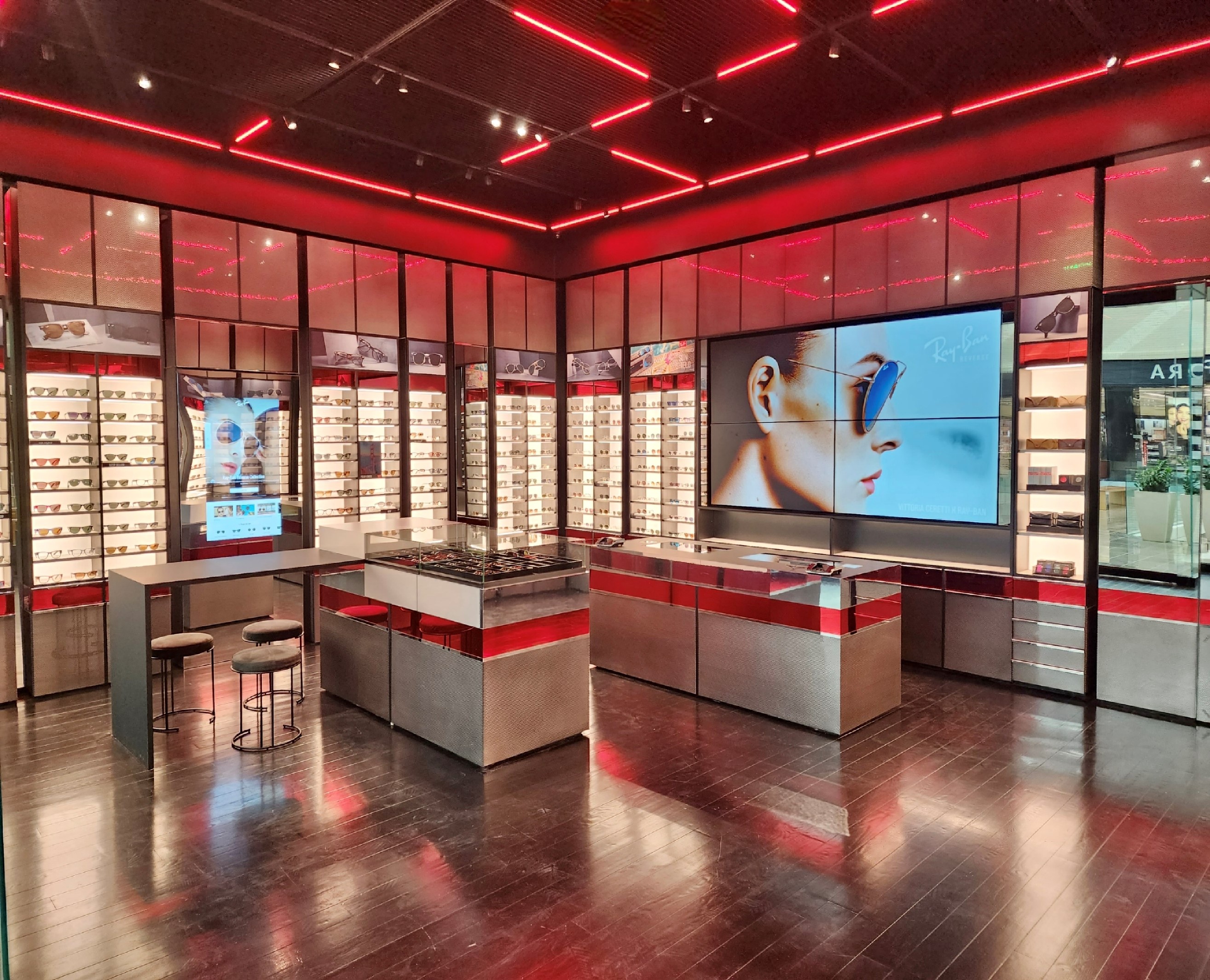 Ray ban cheap flagship store