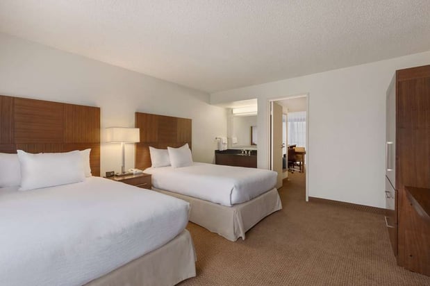 Images Embassy Suites by Hilton Baton Rouge
