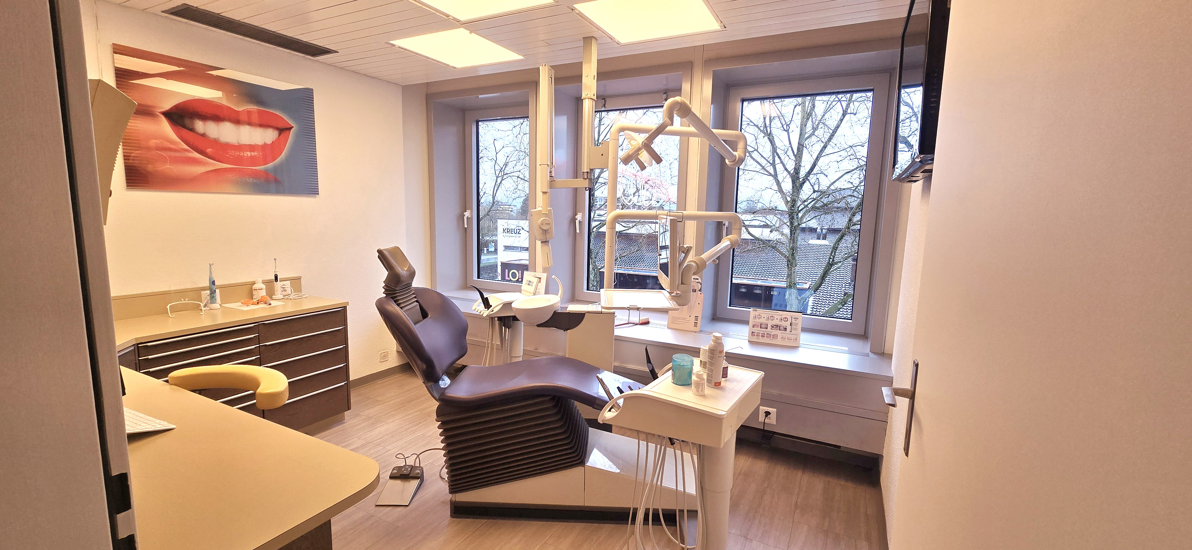 Zahnarztpraxis Jonaport Dr. med. dent. Alexander Kroneberger, St. Gallerstrasse 23 in Jona