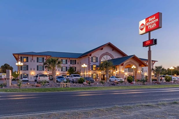 Images Best Western Plus Swiss Chalet Hotel & Suites