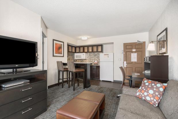 Images Staybridge Suites Wilmington-Newark by IHG