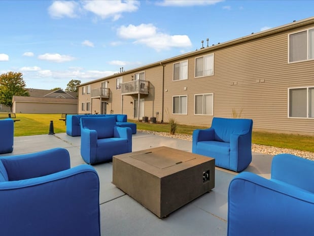 Images River Club Apartments