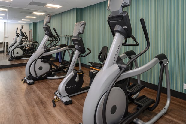 Images Holiday Inn Express & Suites St. Petersburg - Madeira Beach by IHG