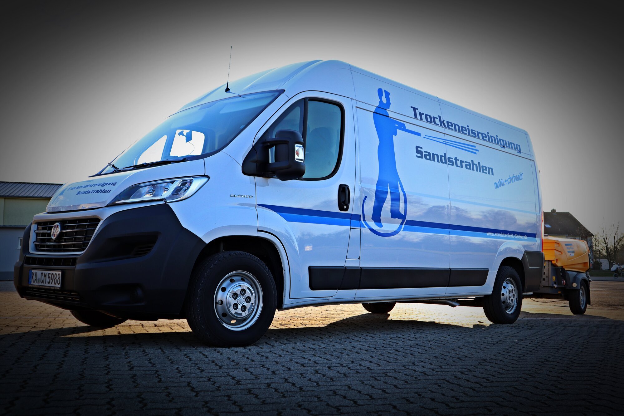 Strahltechnik Fischer - Ihr Spezialist für Sandstrahlen und Trockeneisstrahlen in Karlsruhe, Fisperweg 13 in Eggenstein-Leopoldshafen