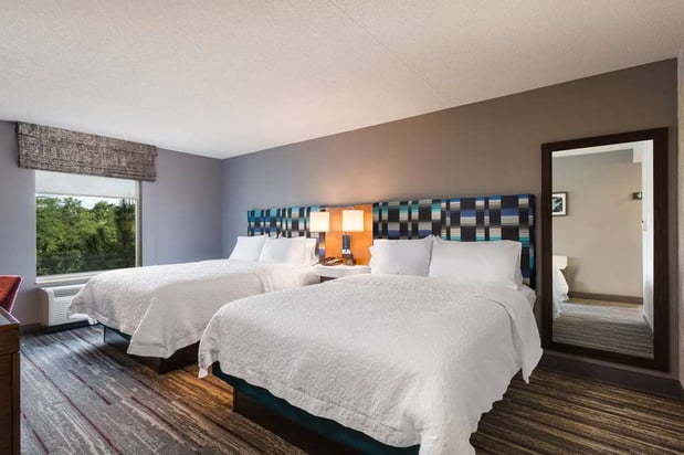 Images Hampton Inn & Suites Herndon-Reston