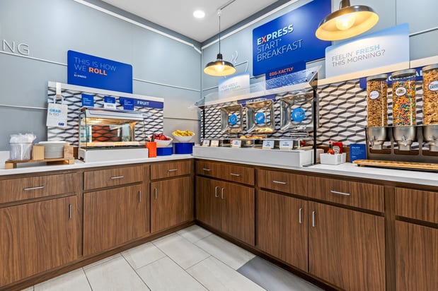 Images Holiday Inn Express & Suites Florence Northeast by IHG