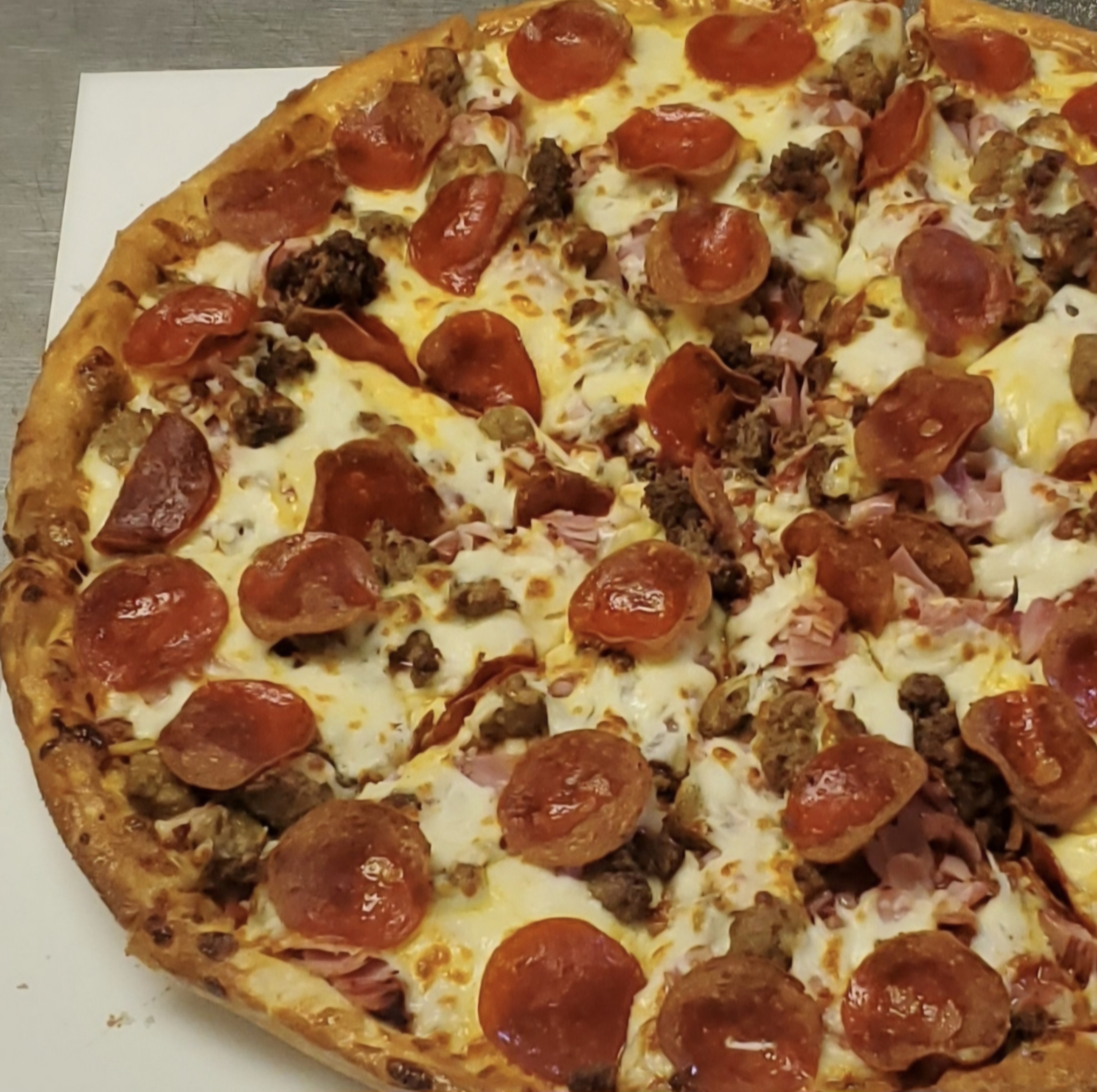 Ham, Bacon, Sausage, Ground Beef and Pepperoni.