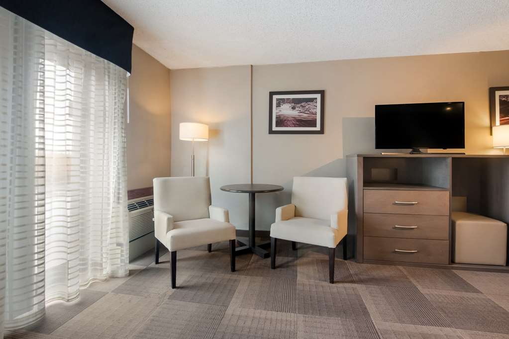 KingSuite Best Western St Catharines Hotel & Conference Centre St. Catharines (905)934-8000