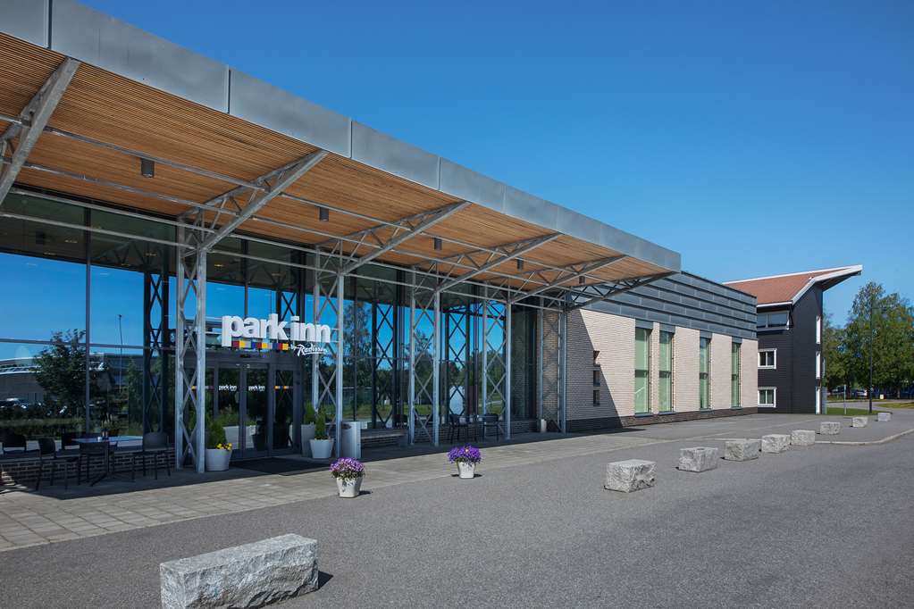 Images Park Inn by Radisson Oslo Airport Hotel West