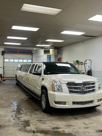 Images Exceptional Limousine