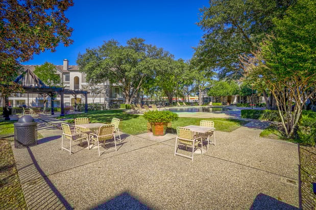 Images Saxony at Chase Oaks Apartments