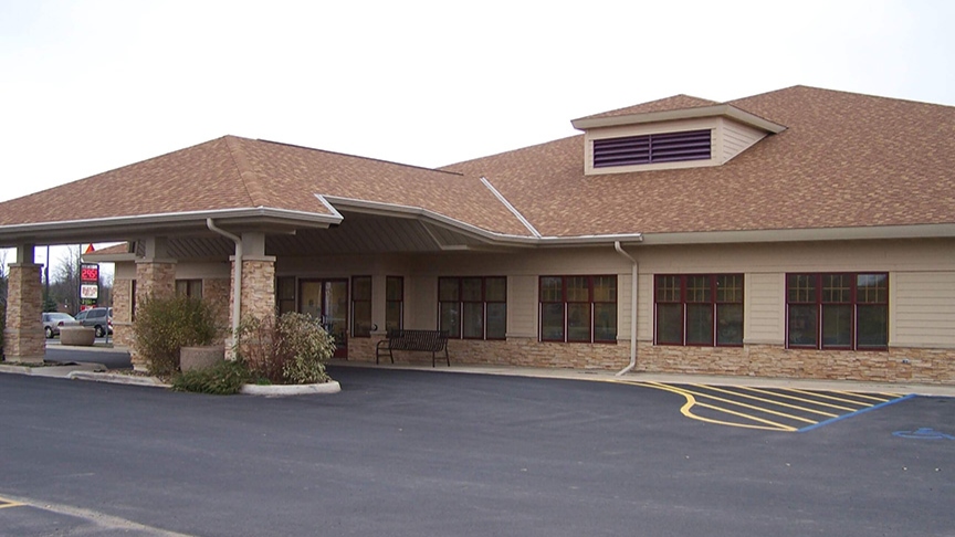 Exterior photo of Aspirus Crystal Falls Clinic front entrance