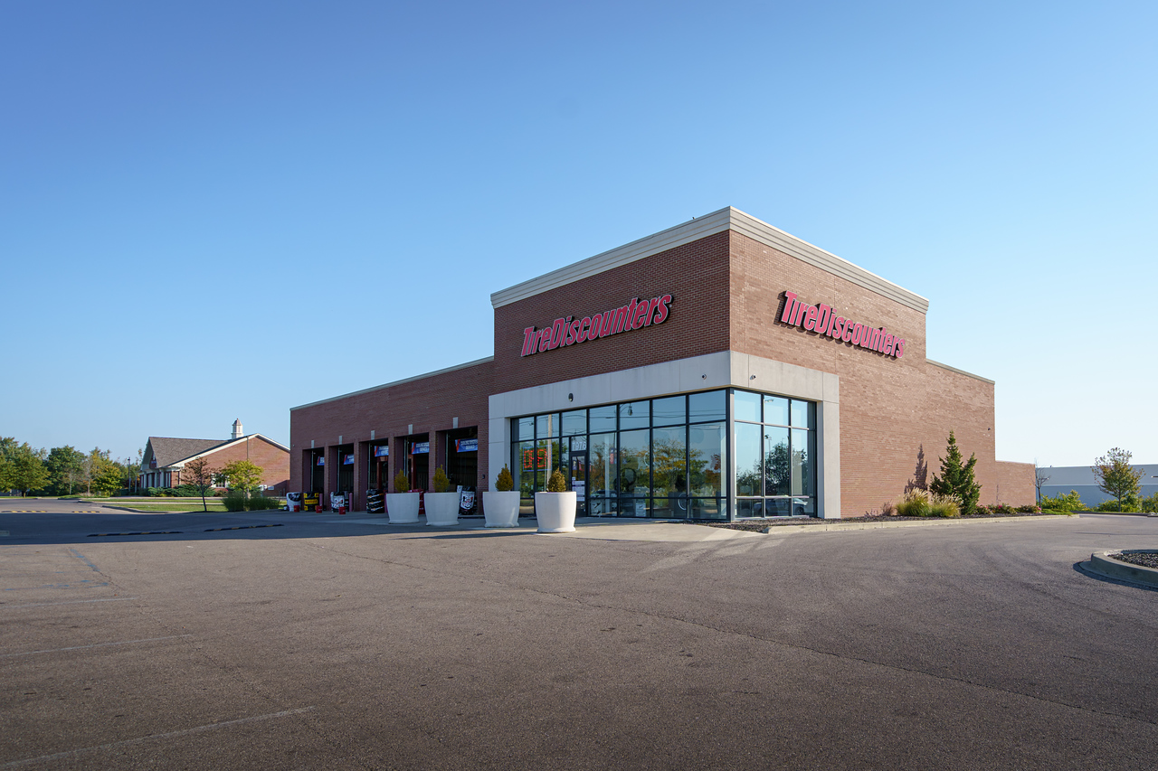 Tire Discounters on 7976 N Dixie Dr in Dayton