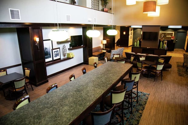 Images Hampton Inn & Suites Sharon