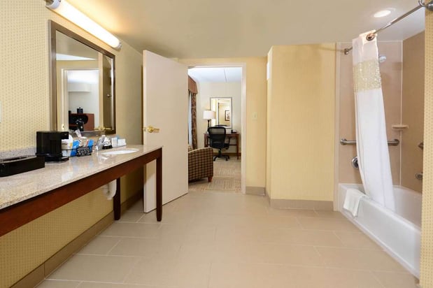 Images Hampton Inn Raleigh-Capital Blvd. North