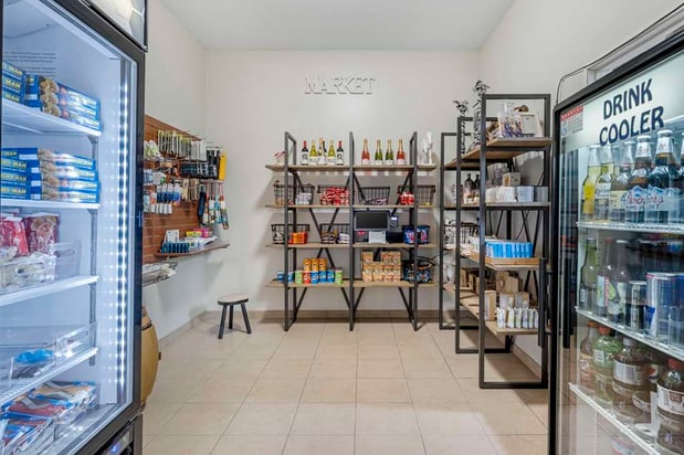 Images Best Western Plus Peppertree Inn at Omak