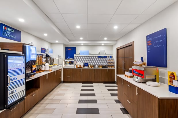 Images Holiday Inn Express & Suites Jacksonville SE- Med Ctr Area by IHG