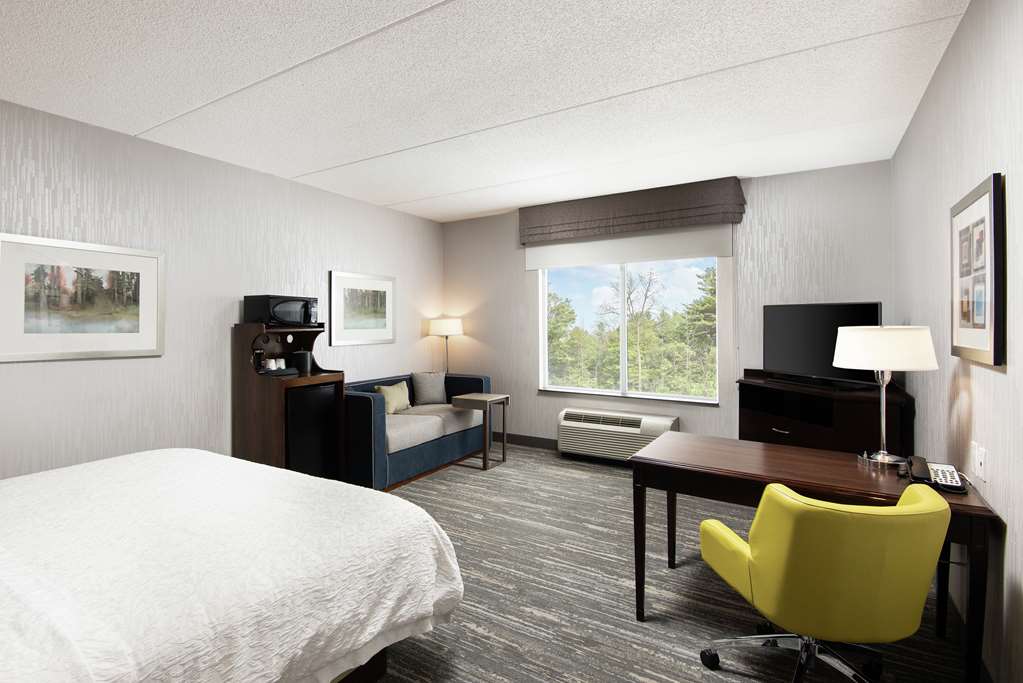 Images Hampton Inn & Suites by Hilton Barrie