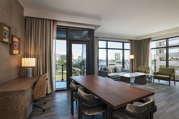 Images Hotel Indigo Irving - Las Colinas by IHG