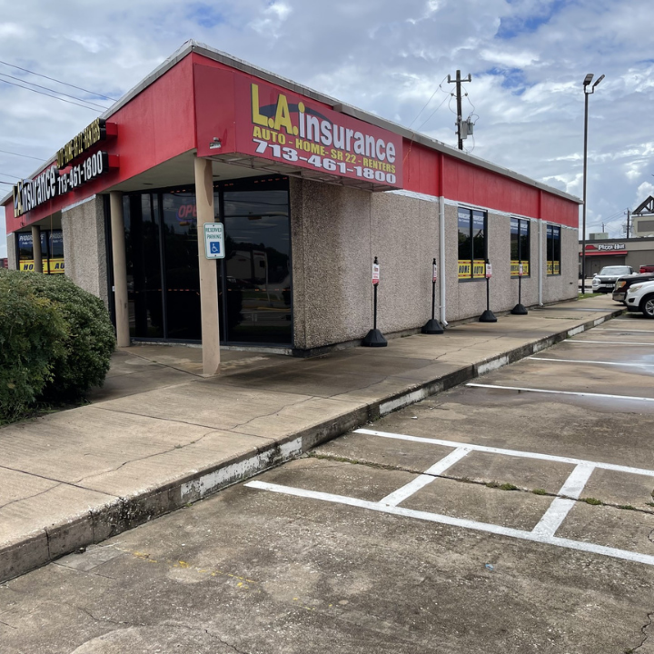 Exterior of the L.A. Insurance Agency located at 4018 Fairmont Pkwy in TX