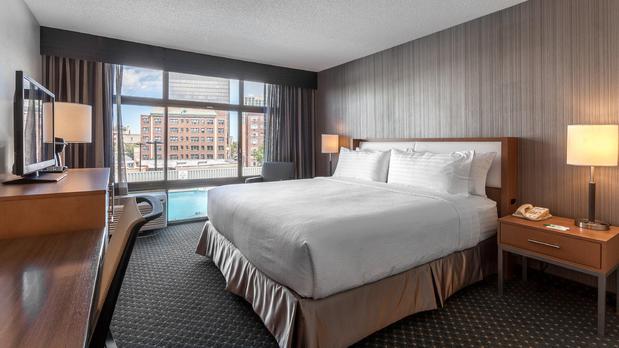 Images Holiday Inn Chicago North-Evanston by IHG