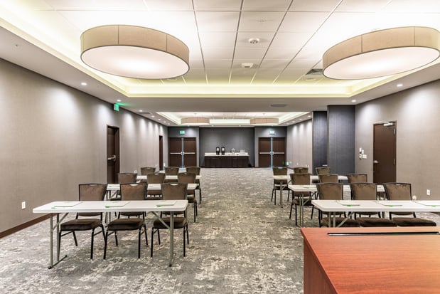 Images Holiday Inn & Suites Silicon Valley - Milpitas by IHG