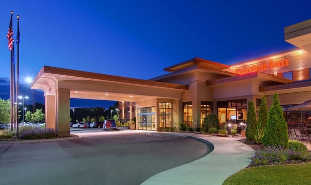 Images Hilton Garden Inn Milwaukee Airport