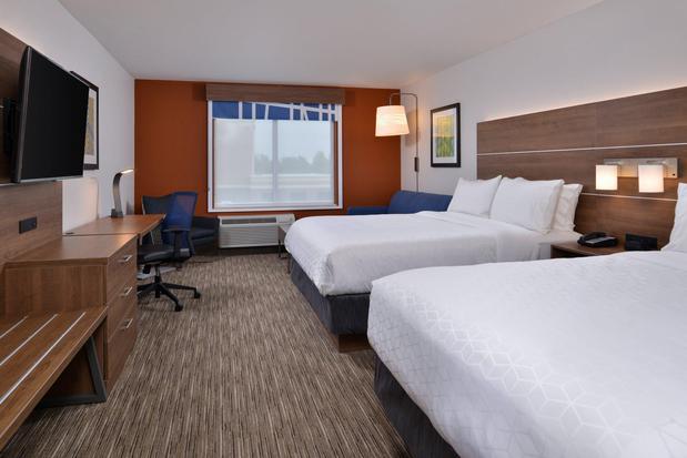 Images Holiday Inn Express & Suites Marshalltown, an IHG Hotel