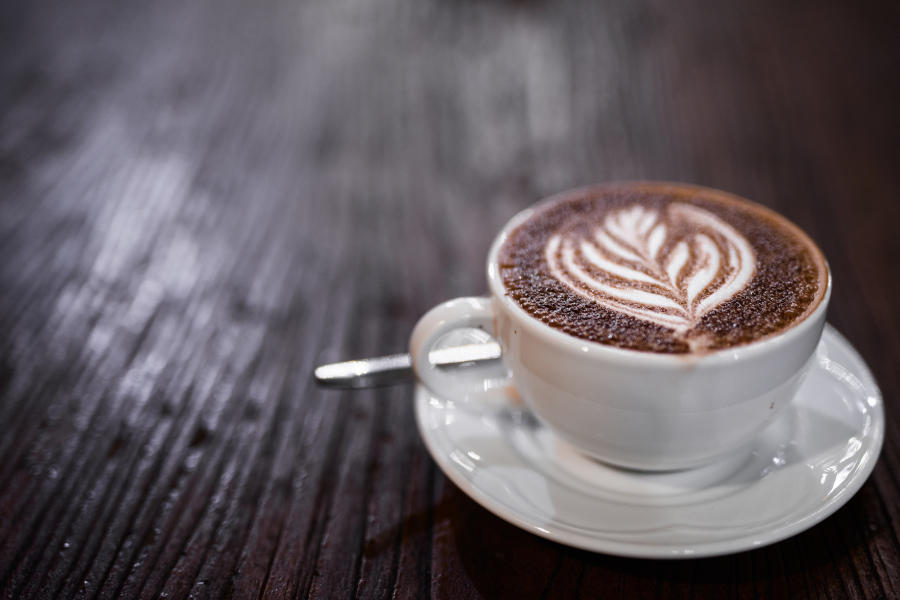 TCHIBO
In unserer Tchibo-Abteilung findest du eine Variation an Kaffeesorten und außerdem alle 2 Wochen ein wechselndes Sortiment an Haushaltswaren und Alltagshelfern.