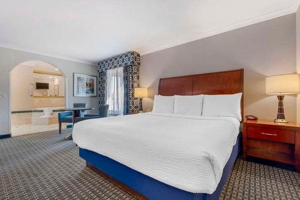 Images Best Western Plus Marina Shores Hotel