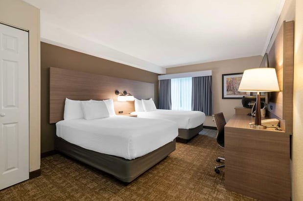 Images Best Western Plus Windjammer Inn & Conference Center