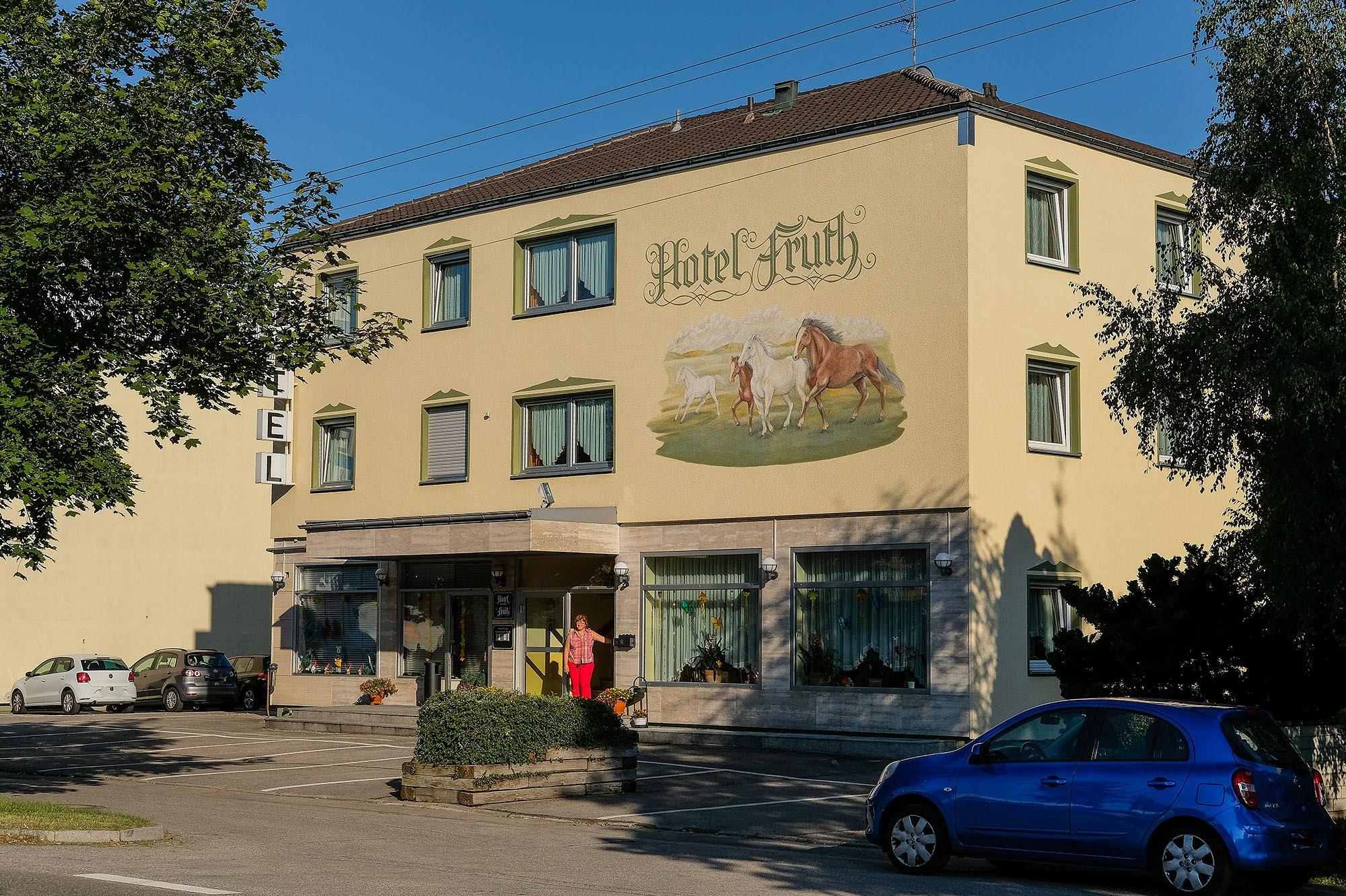 Gabriele Fruth Hotel Fruth, Landsberger Str. 9 in Germering