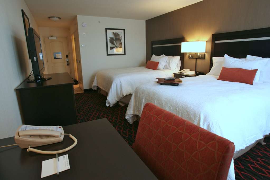 Guest room Hampton Inn by Hilton Fort Saskatchewan Fort Saskatchewan (780)997-1001