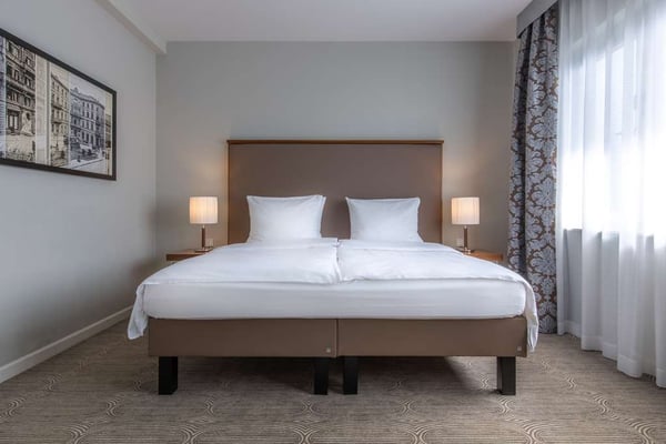 Suite - Bedroom