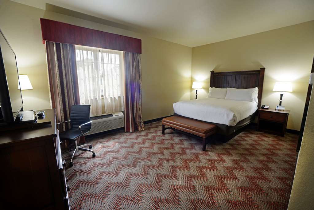 Queen Standard Best Western Plus Cimarron Hotel & Suites Stillwater (405)372-2878