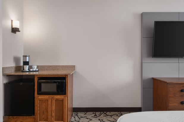 Images Holiday Inn Stevens Point - Convention Ctr by IHG