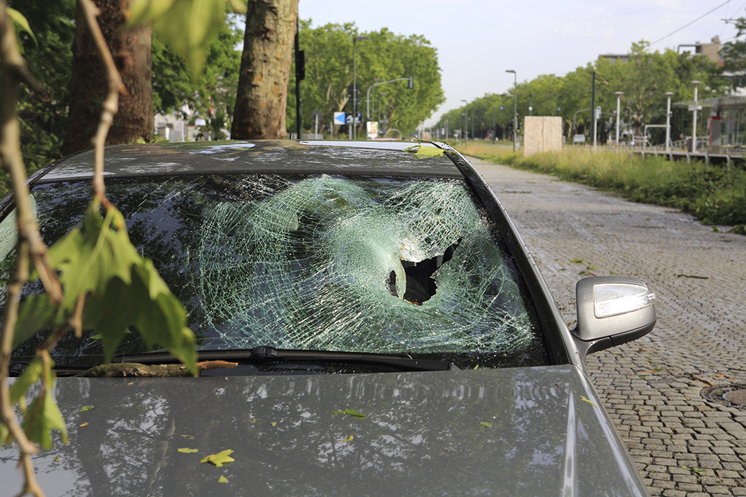 At Fix Auto Glass we take a safety first approach to windshield repair. A windshield is a key part  of a car structural integrity and is vital for airbag deployment and roof support.