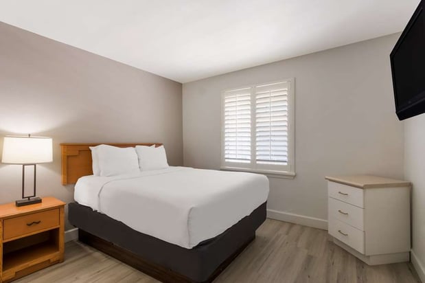 Images SureStay Plus by Best Western Tempe University