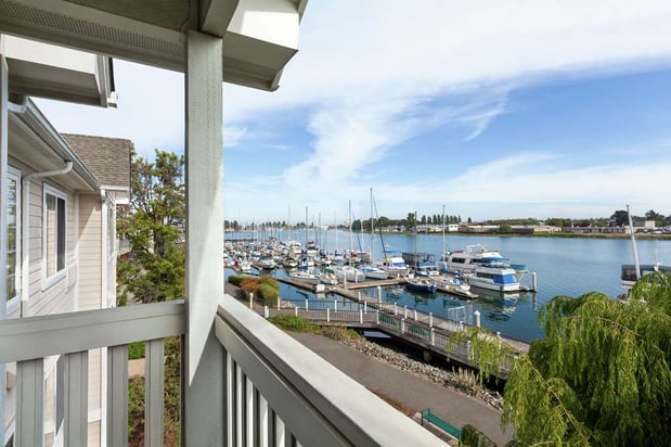 Images Homewood Suites by Hilton Oakland-Waterfront