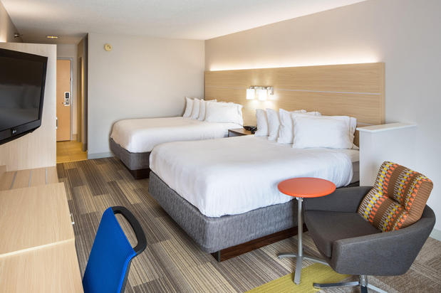 Images Holiday Inn Express Cedar Rapids (Collins Rd) by IHG