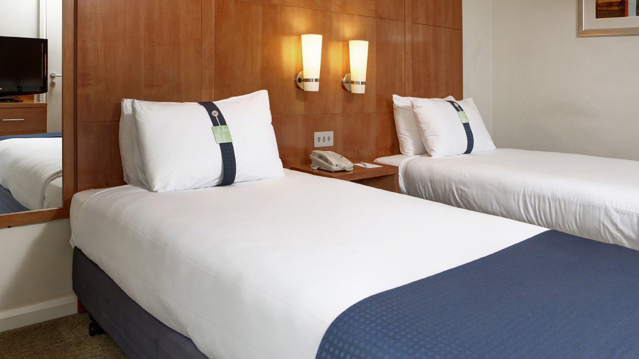 Holiday Inn Basingstoke, an IHG Hotel Basingstoke 01256 856900