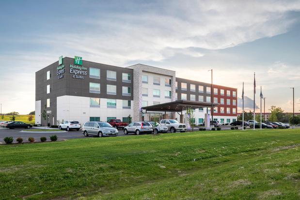 Images Holiday Inn Express & Suites Bourbonnais East - Bradley by IHG